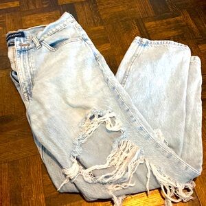 Aeropostale Ripped Mom Jean